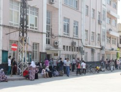 İşsiz ve Yardıma Muhtaç Vatandaşın Yardım Çilesi