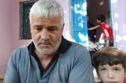 Çocuklarına bayramlık elbise alamayan babanın çaresizliği foto