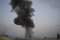 Batman-Siirt karayolunda yola tuzaklanan 200 kilogram patlayıcı imha edildi foto