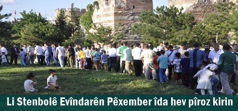 Li Stenbolê Evîndarên Pêxember îda hev pîroz kirin