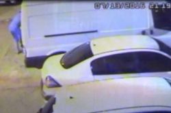 Ticari araçtan yapılan hırsızlık kameraya yansıdı