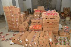 Tarihi geçmiş 1,5 ton gıda maddesi ele geçirildi