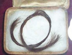 Yemen'de Efendimizin (sav) Saçı Bulundu