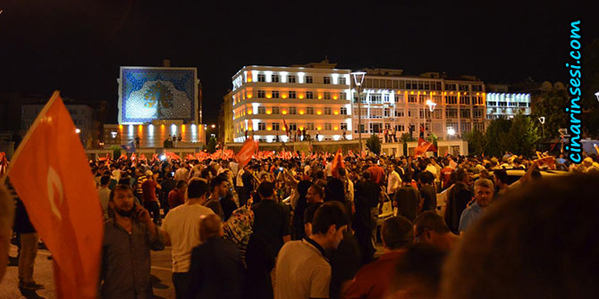 Tüm Türkiye darbe girişimine karşı meydanlarda