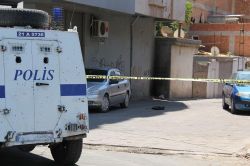 Sokağa bırakılan askeri kıyafet paniğe neden oldu