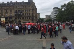 Almanya’daki gurbetçilerden darbe girişimine kitlesel tepki