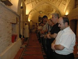 Kırmızı Medrese Özüne Döndü