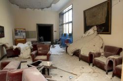 Hasar gören TBMM halka açılacak foto