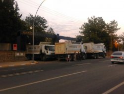 Li Siwêregê deriyên alayê bi makîneyên îş hatin asêkirin