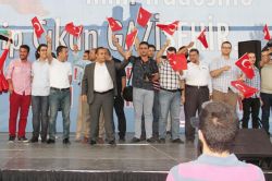 Suriyeli gazetecilerden darbe karşıtı gösterilere destek