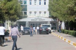 Diyarbakır’da 17 askeri personel ile 5 hakim ve savcı tutuklandı