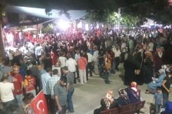 Elazığ’da darbe karşıtı gösteriler devam ediyor