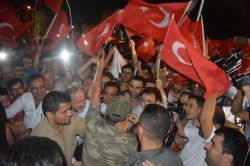 Siirt’te darbe karşıtı nöbet devam ediyor