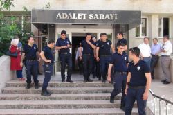 Batman’da 4 binbaşı, 1 üsteğmen tutuklandı