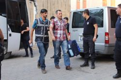 Mardin'de 29 hâkim ve savcı adliye sevk edildi