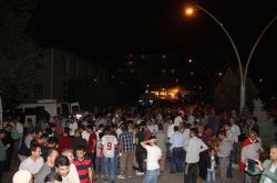 Ağrı'da komutanlar halkla birlikte nöbet tuttu foto