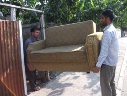 Ceyhan İlim Der'den Depremzede Aileye Yardım