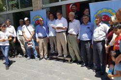 Bingöllü çiftçiler darbe girişimine tepki gösterdi foto