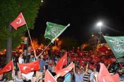 Darbe karşıtı gösteriler artarak devam ediyor