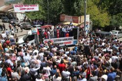 Zülüm edenler yakında nasıl inkılapla devrileceklerini göreceklerdir