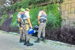 Antalya’da şüpheli çanta paniği
