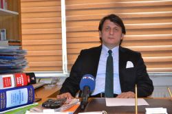 Darbeden medet uman birçok kişi ve devletin foyası ortaya çıkmıştır