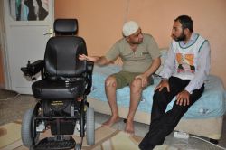 Hayırseverlerden Suriyeli engelliye yardım