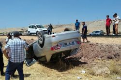 Kontrolden çıkan araç takla attı