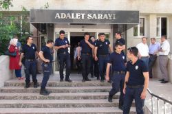 Batman’da 4 polis tutuklandı