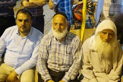 İlerleyen yaşlarına rağmen meydanları terk etmiyorlar