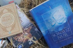 Bingöl'de Gülen'e ait kitaplar boş araziye atıldı