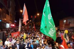 Bingöl’de halkın darbe karşıtı nöbeti devam ediyor