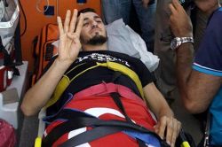 Darbe girişiminde yaralanan üniversiteli genç tekbirlerle karşılandı