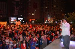 "Tek suçları İslami hizmetler olan kardeşlerimiz zindanlarda"