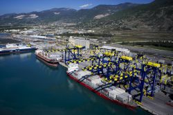 İhracat ve ithalat arttı