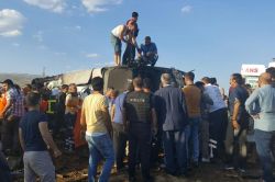 Bingöl’de polis otobüsüne saldırı: Ölü ve yaralılar var