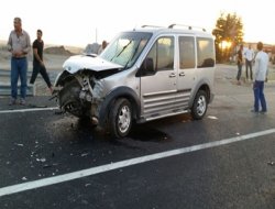 Çınar’da maddi hasarlı kaza video-foto