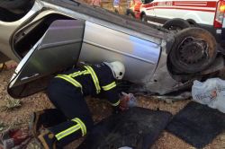 Otomobil şarampole yuvarlandı: 2 yaralı