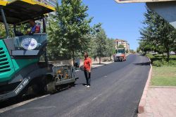 Elazığ’da yol yenileme çalışmaları devam ediyor