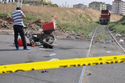 Trenin çarptığı çocuk ağır yaralandı