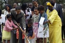 Obama'nın yakınları da FETÖ okullarında okuyor