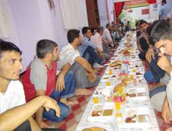 Hira-Der'den İftar Yemeği