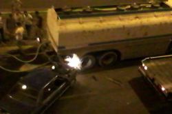 Batman Park yanındaki alt geçitte otomobil tankere arkadan çarptı: 1 yaralı foto