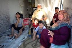 Suriyeli ailenin kamyon kasasındaki yaşam mücadelesi