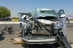 Kamyonet ile pikap çarpıştı: 1 ölü 2 yaralı