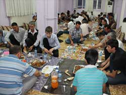 Mustazafar Cemiyeti Bingöl Şubesinden İftar