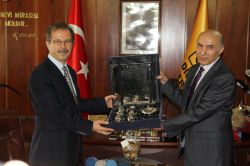 Dicle Üniversitesinde devir teslim töreni foto