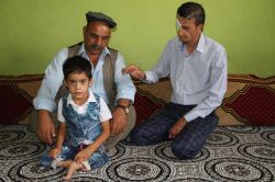 Engelli çocuk yardım bekliyor