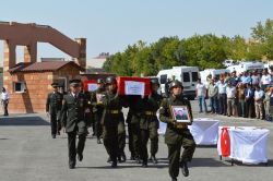 Hayatını kaybeden askerler memleketlerine gönderildi