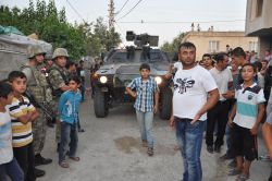 Batman'da köylüler DEDAŞ görevlilerini rehin aldı